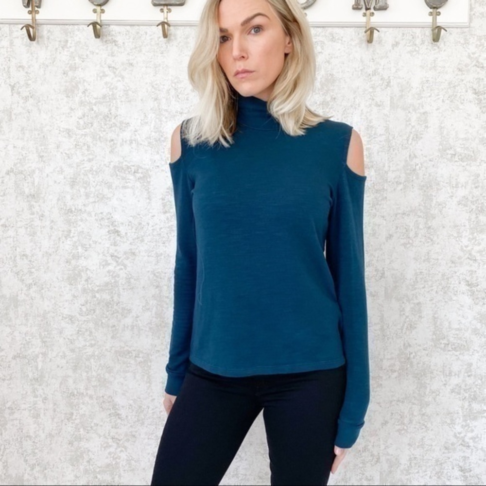 Monrow Cold Shoulder Turtleneck